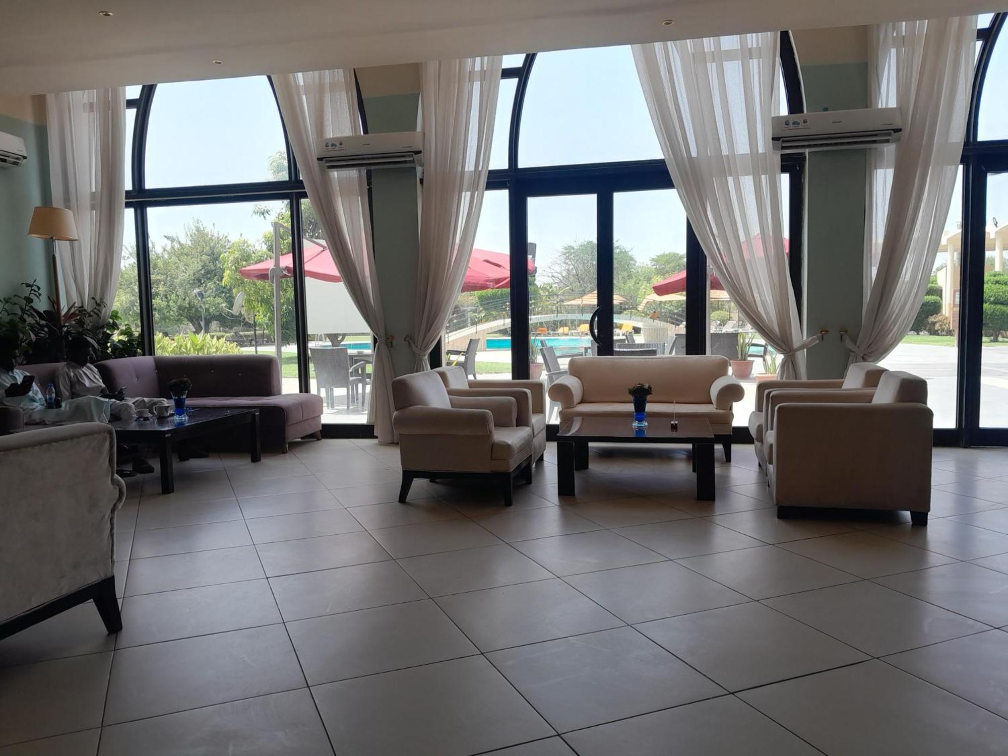 L'Amitie Hotel NʼDjamena Eksteriør billede